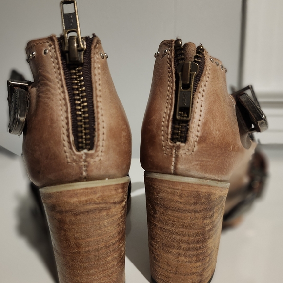 Freebird Violet Leather Heeled Boots - Picture 4 of 4